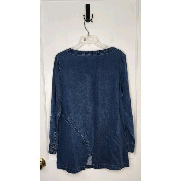 Size XL Soft Surroundings 100% Tencel Blue Chambray Button Detail Blouse Top - Picture 2 of 5